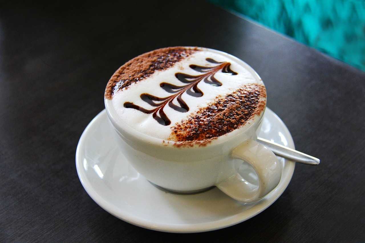 jak sie robi kawe latte