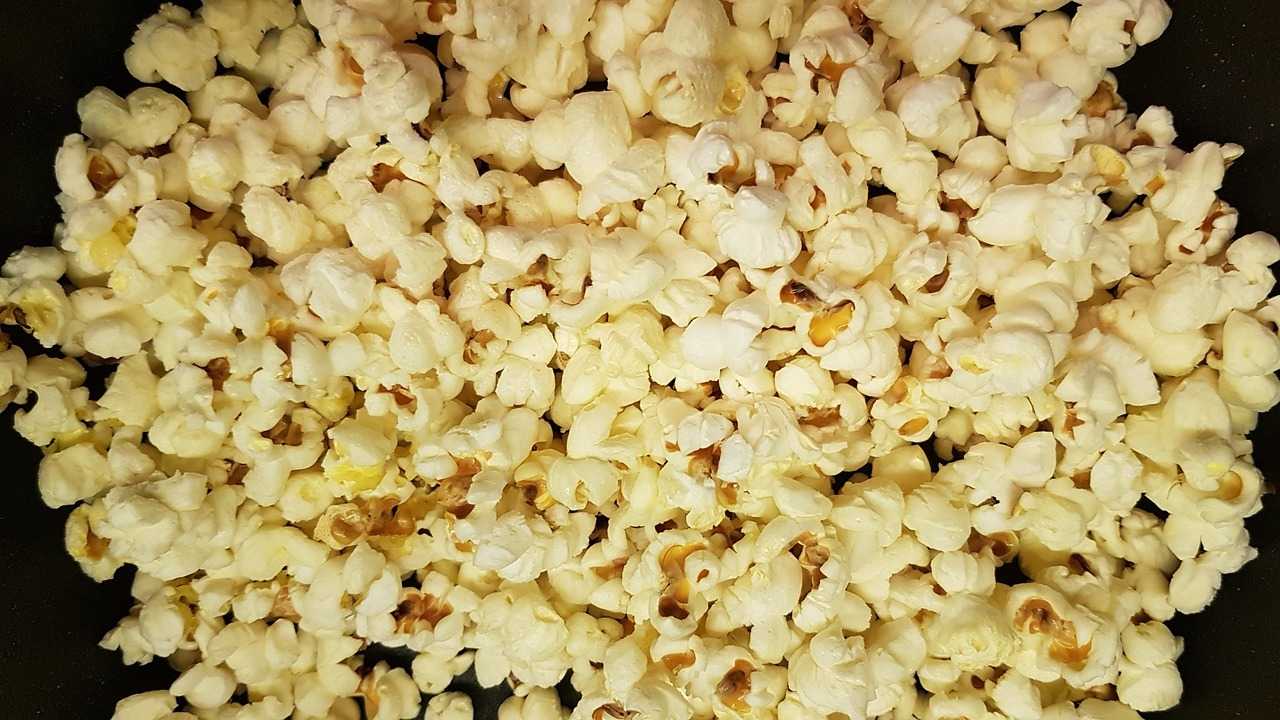 popcorn maślany w garnku
